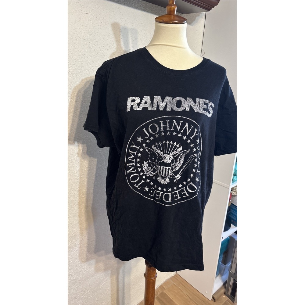 RAMONES "Hey Ho Let's Go" Black Rock‎ T Shirt X-Large
